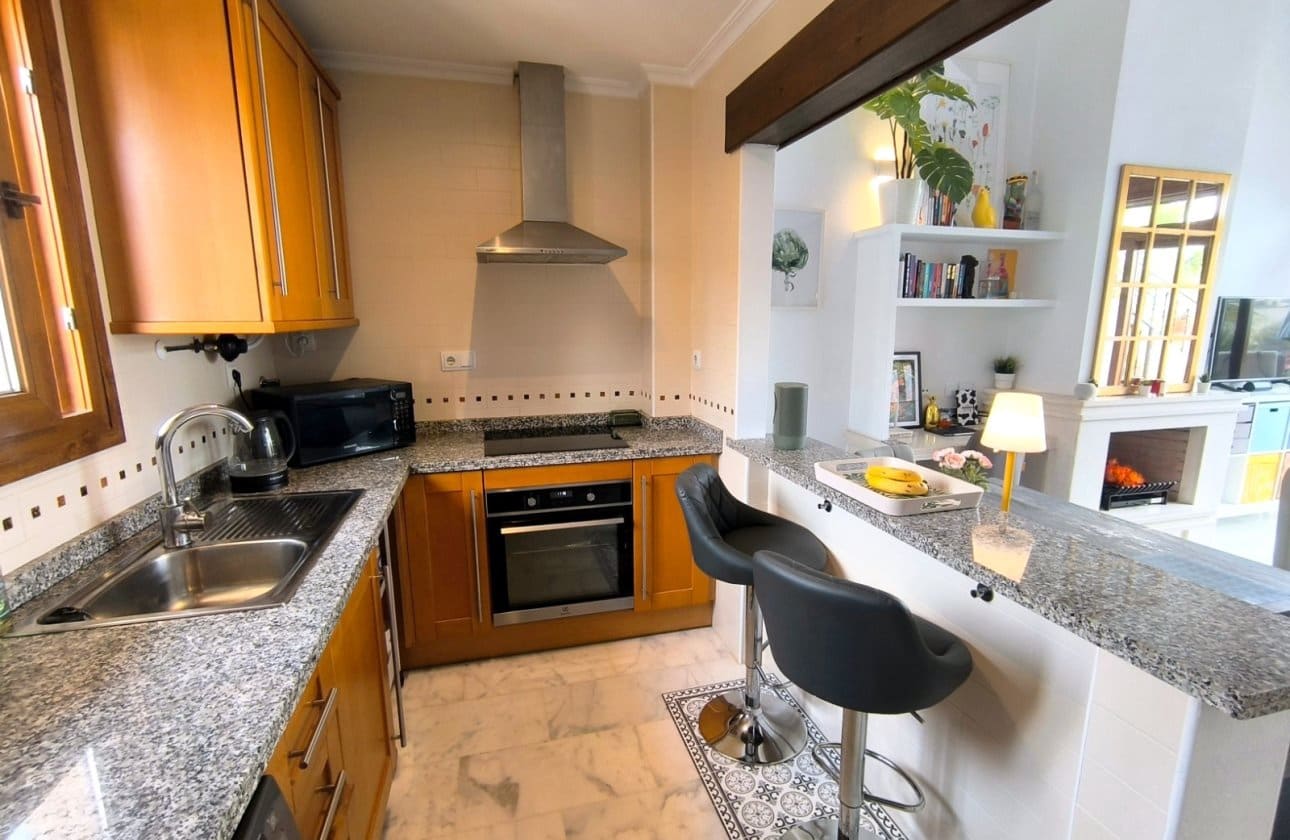 2 bedroom Apartment for sale in Algorfa with pool garage - € 199,950 (Ref: 10009755)