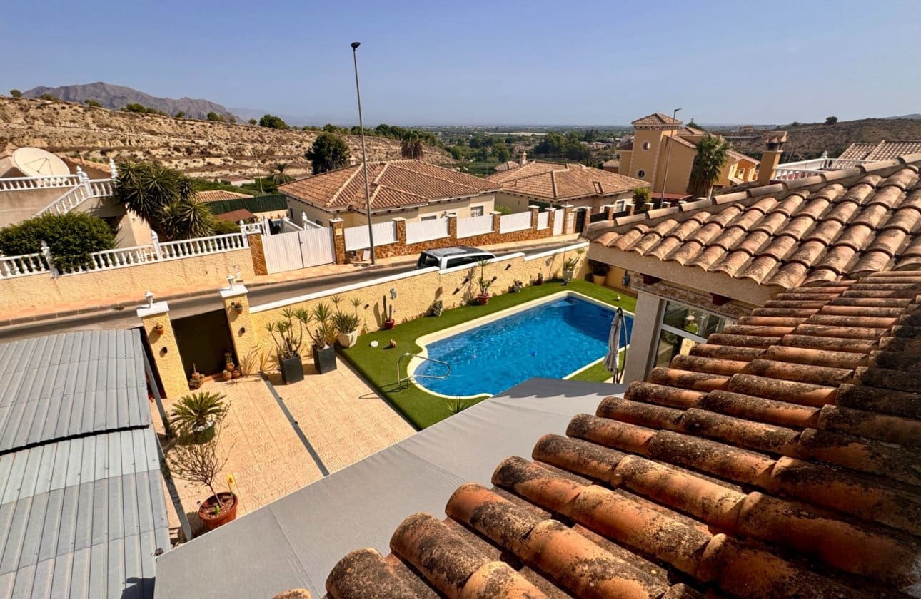 2 bedroom Villa for sale in Bigastro with pool garage - € 273,000 (Ref: 10035635)