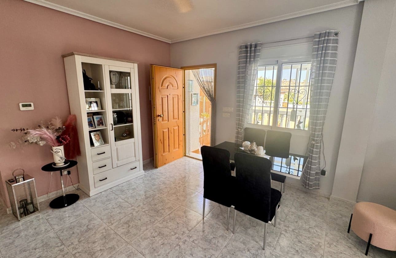 2 bedroom Villa for sale in Bigastro with pool garage - € 273,000 (Ref: 10035635)