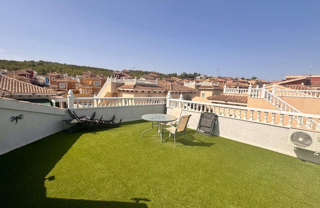 2 bedroom Villa for sale in Bigastro with pool garage - € 273,000 (Ref: 10035635)