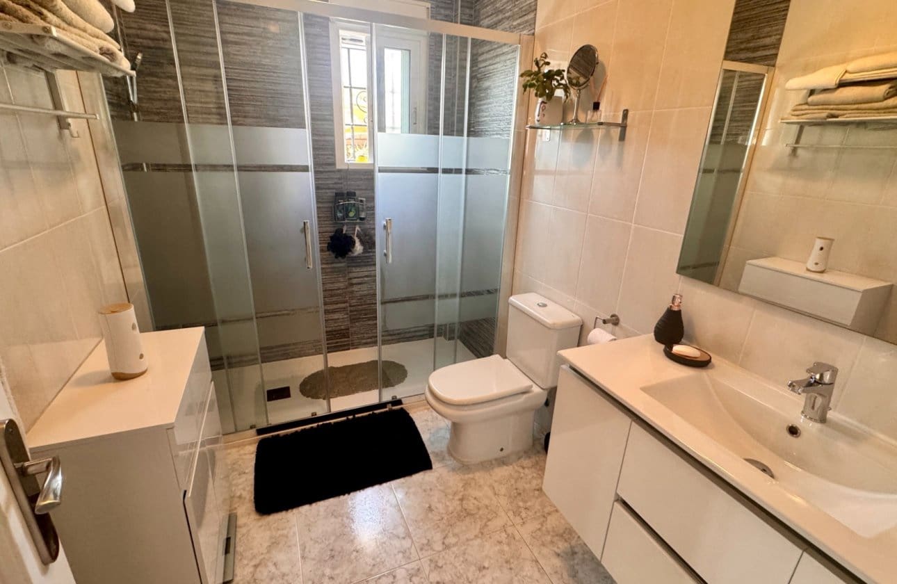 2 bedroom Villa for sale in Bigastro with pool garage - € 273,000 (Ref: 10035635)