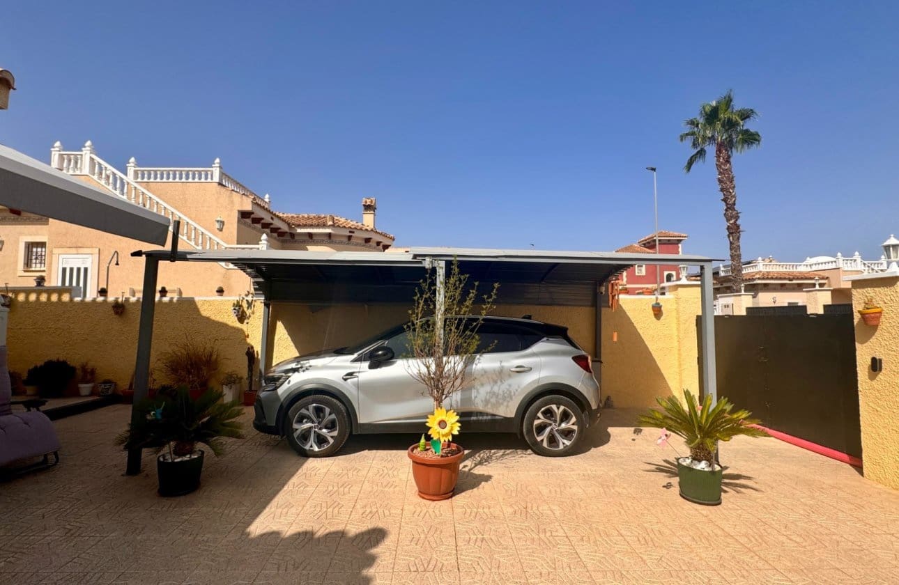 2 bedroom Villa for sale in Bigastro with pool garage - € 273,000 (Ref: 10035635)