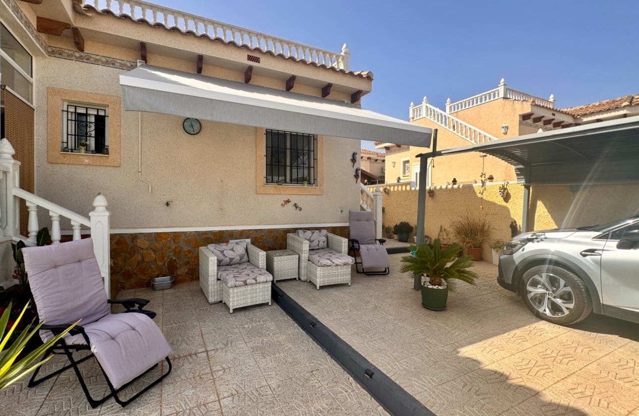 2 bedroom Villa for sale in Bigastro with pool garage - € 273,000 (Ref: 10035635)