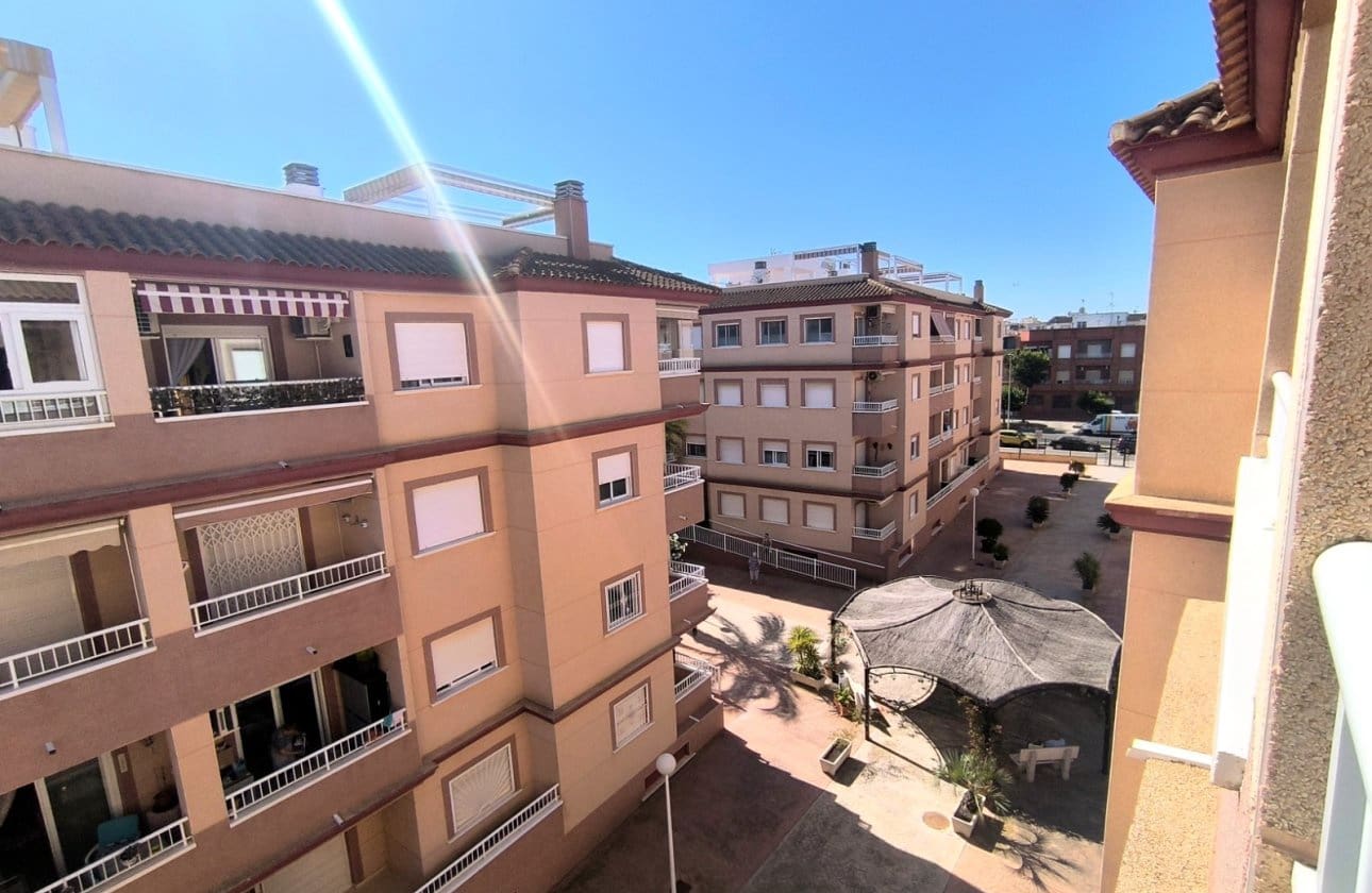2 Zimmer Apartment zu verkaufen in Algorfa mit Pool Garage - 125.000 € (Ref: 10035723)