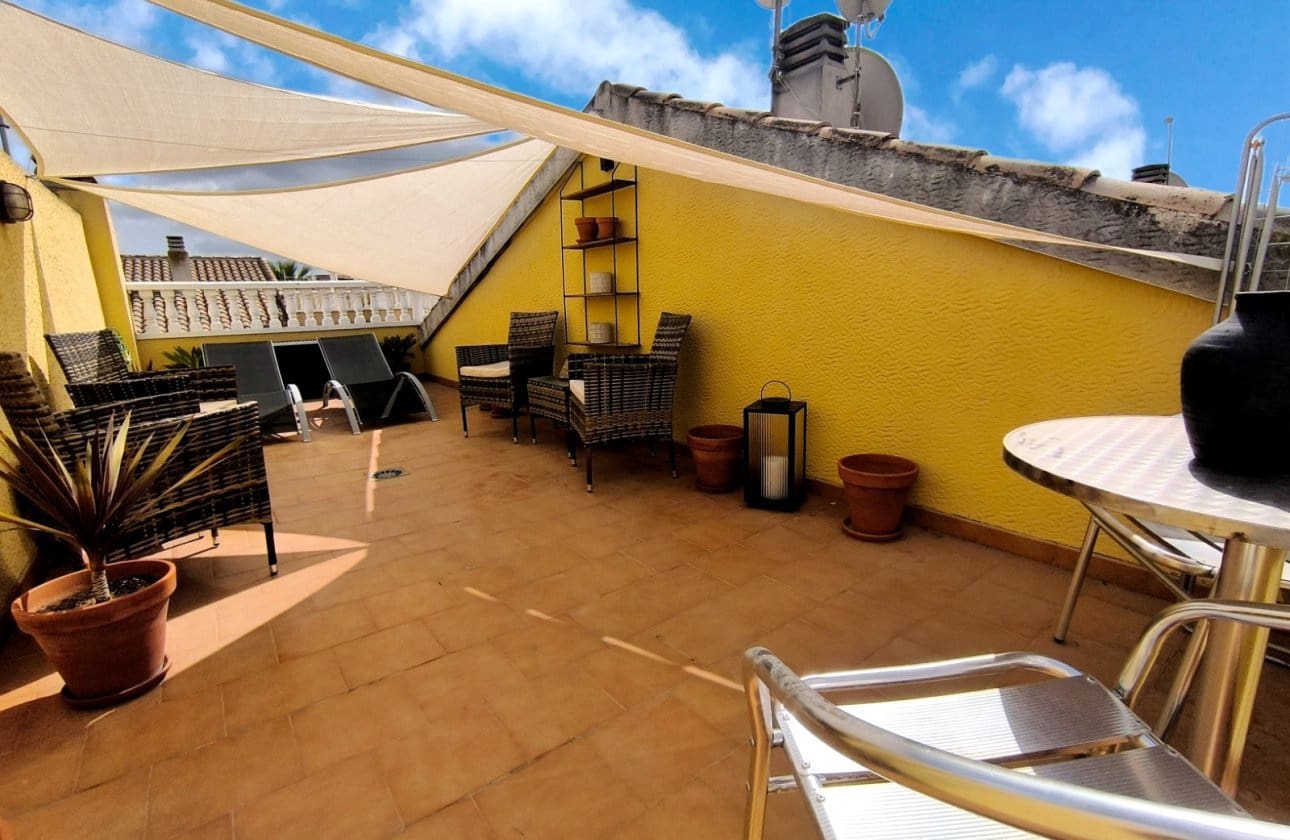 2 makuuhuone Huoneisto myytävänä paikassa Orihuela - 95 000 € (Ref: 10043616)