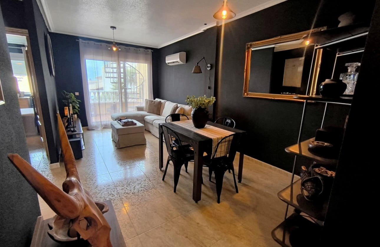 2 makuuhuone Huoneisto myytävänä paikassa Orihuela - 95 000 € (Ref: 10043616)
