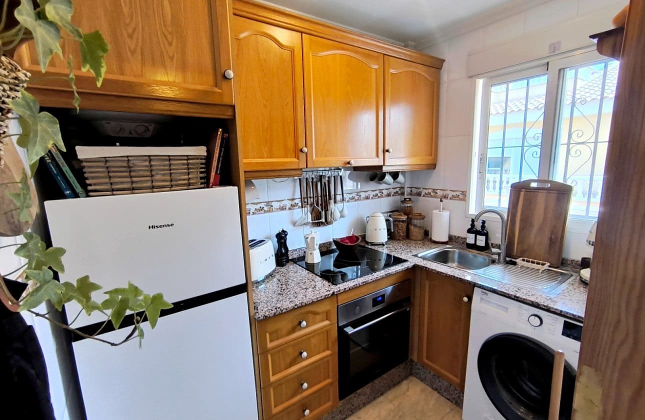 2 makuuhuone Huoneisto myytävänä paikassa Orihuela - 95 000 € (Ref: 10043616)