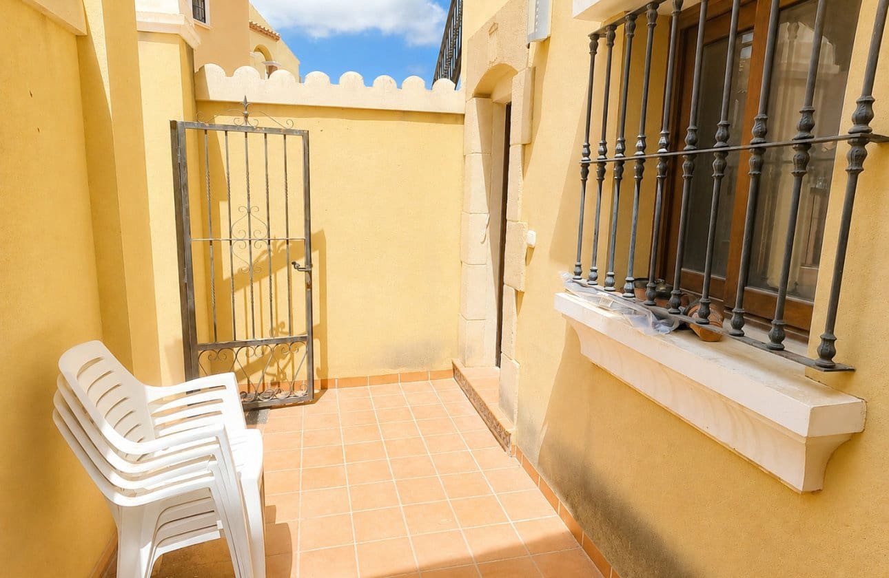2 soveværelse Lejlighed til salg i Algorfa med swimmingpool garage - € 179.995 (Ref: 10088719)