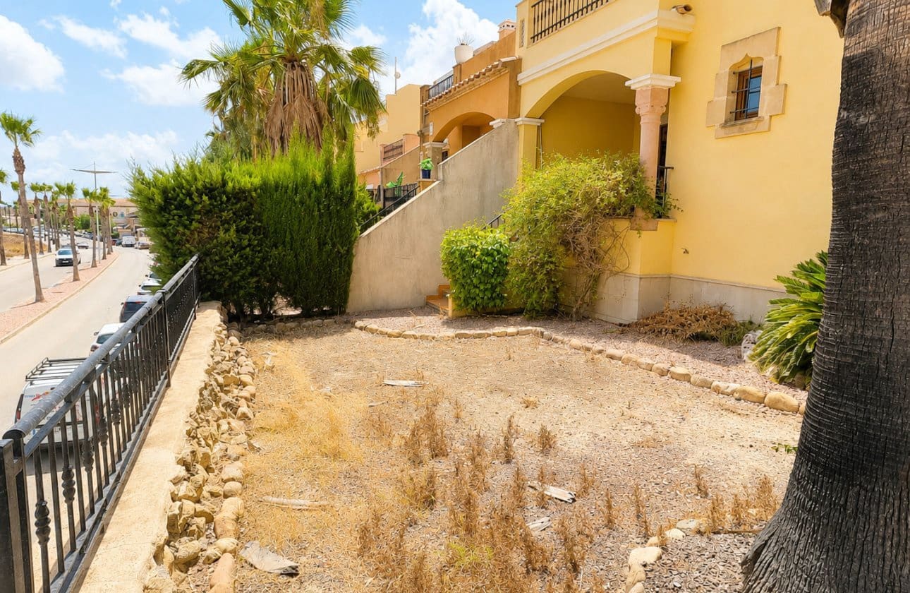 2 soveværelse Lejlighed til salg i Algorfa med swimmingpool garage - € 179.995 (Ref: 10088719)