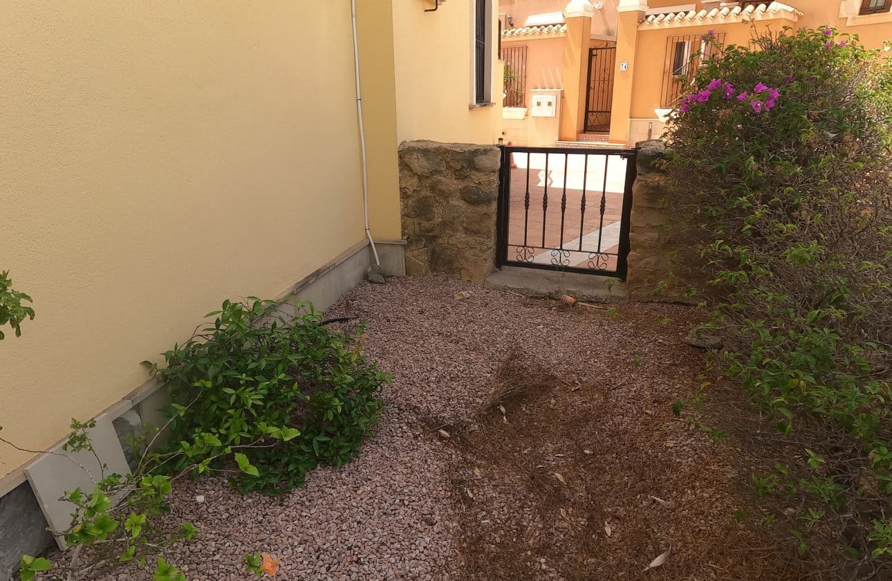2 soveværelse Lejlighed til salg i Algorfa med swimmingpool garage - € 179.995 (Ref: 10088719)