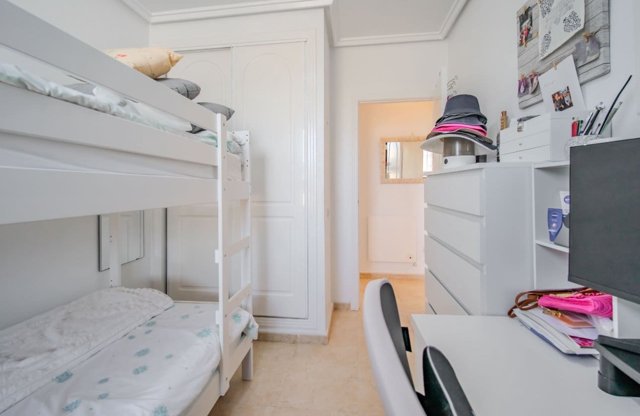 2 soveværelse Lejlighed til salg i La Marquesa med swimmingpool - € 158.000 (Ref: 10088720)