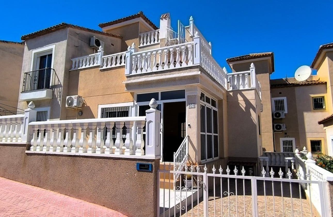 3 sypialnia Willa na sprzedaż w Algorfa z basenem garażem - 225 000 € (Ref: 10118435)