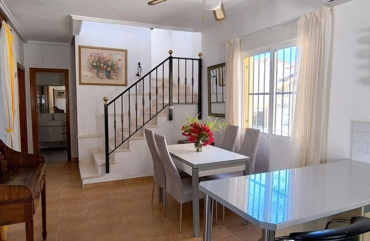 3 sypialnia Willa na sprzedaż w Algorfa z basenem garażem - 225 000 € (Ref: 10118435)