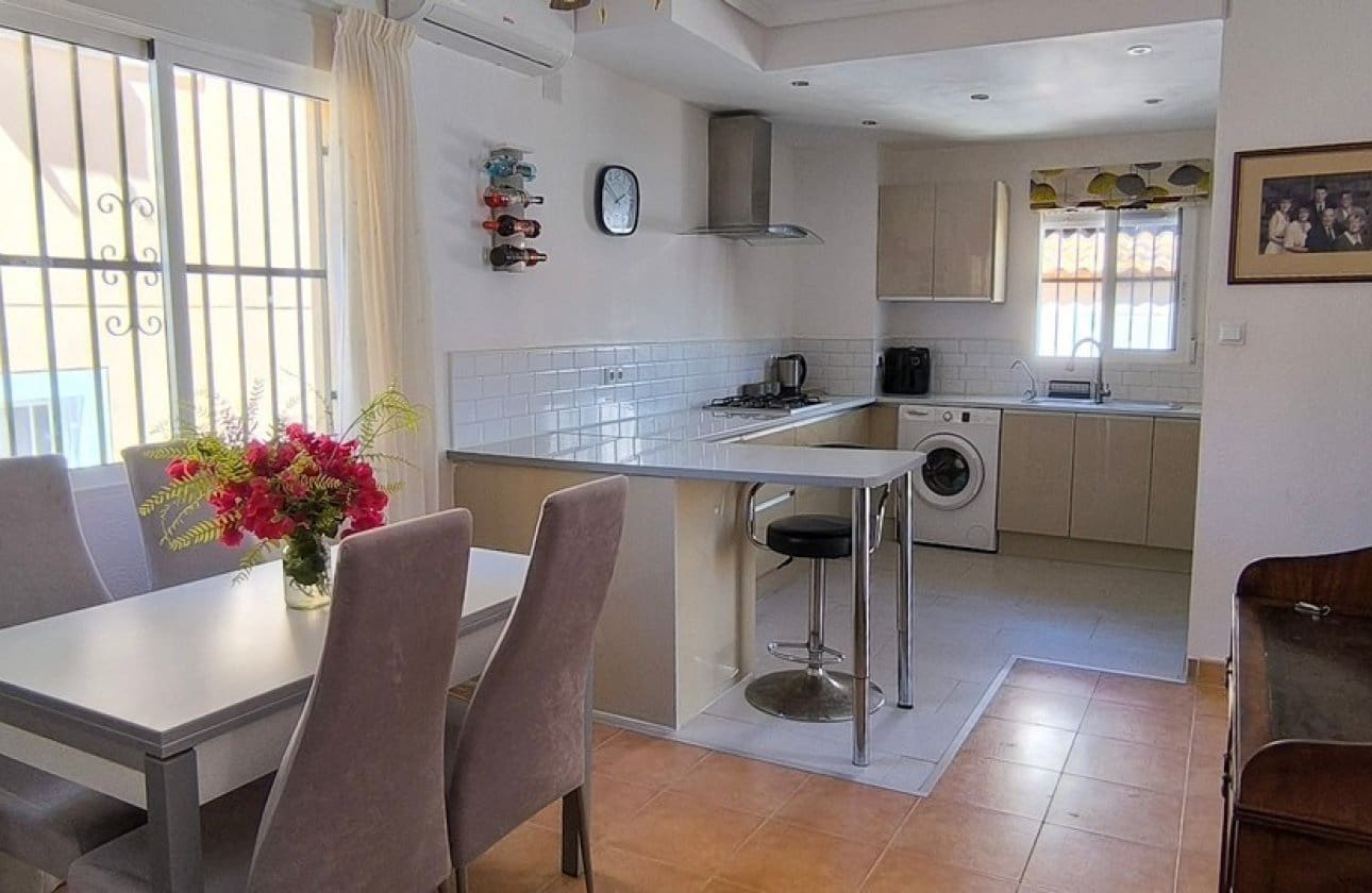 3 sypialnia Willa na sprzedaż w Algorfa z basenem garażem - 225 000 € (Ref: 10118435)