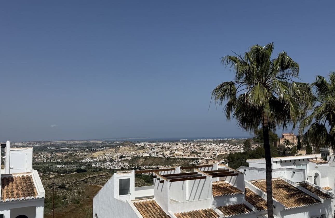 3 soveværelse Byhus til salg i Ciudad Quesada med swimmingpool - € 199.950 (Ref: 10118436)