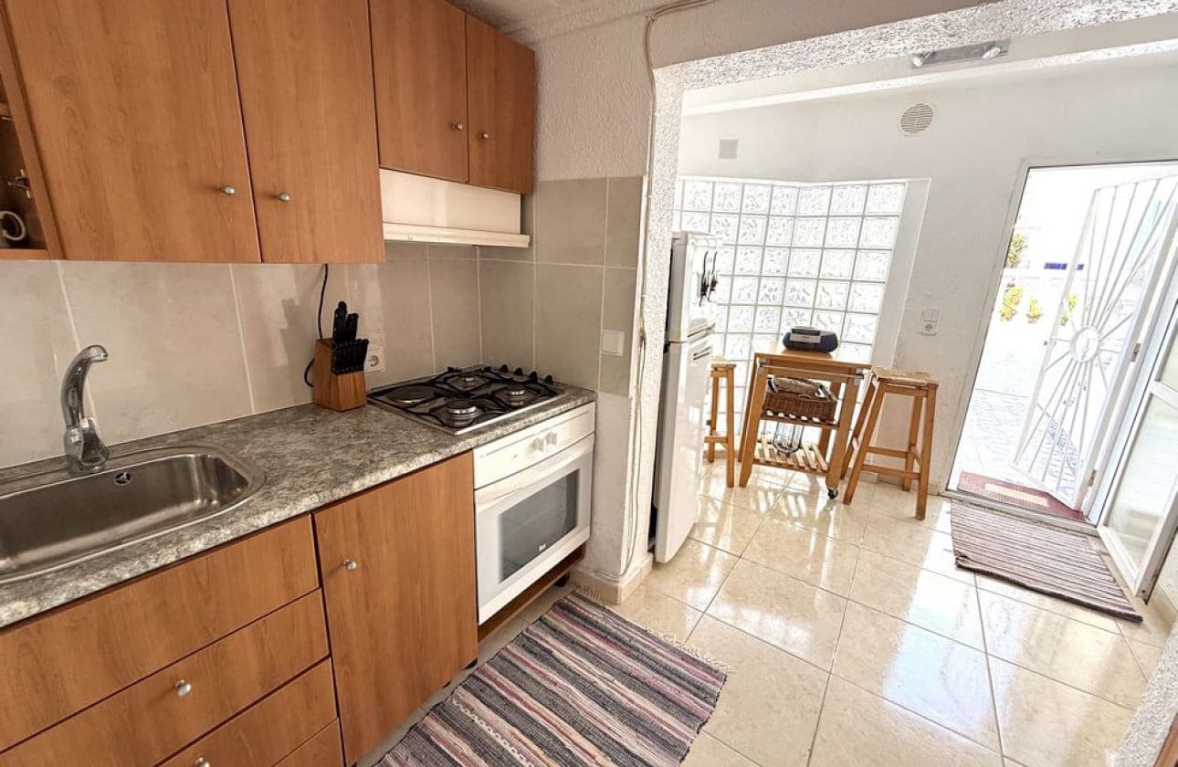 3 soveværelse Byhus til salg i Ciudad Quesada med swimmingpool - € 199.950 (Ref: 10118436)
