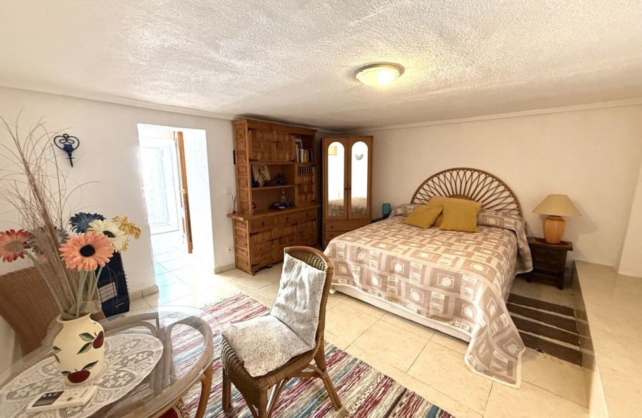 3 soveværelse Byhus til salg i Ciudad Quesada med swimmingpool - € 199.950 (Ref: 10118436)