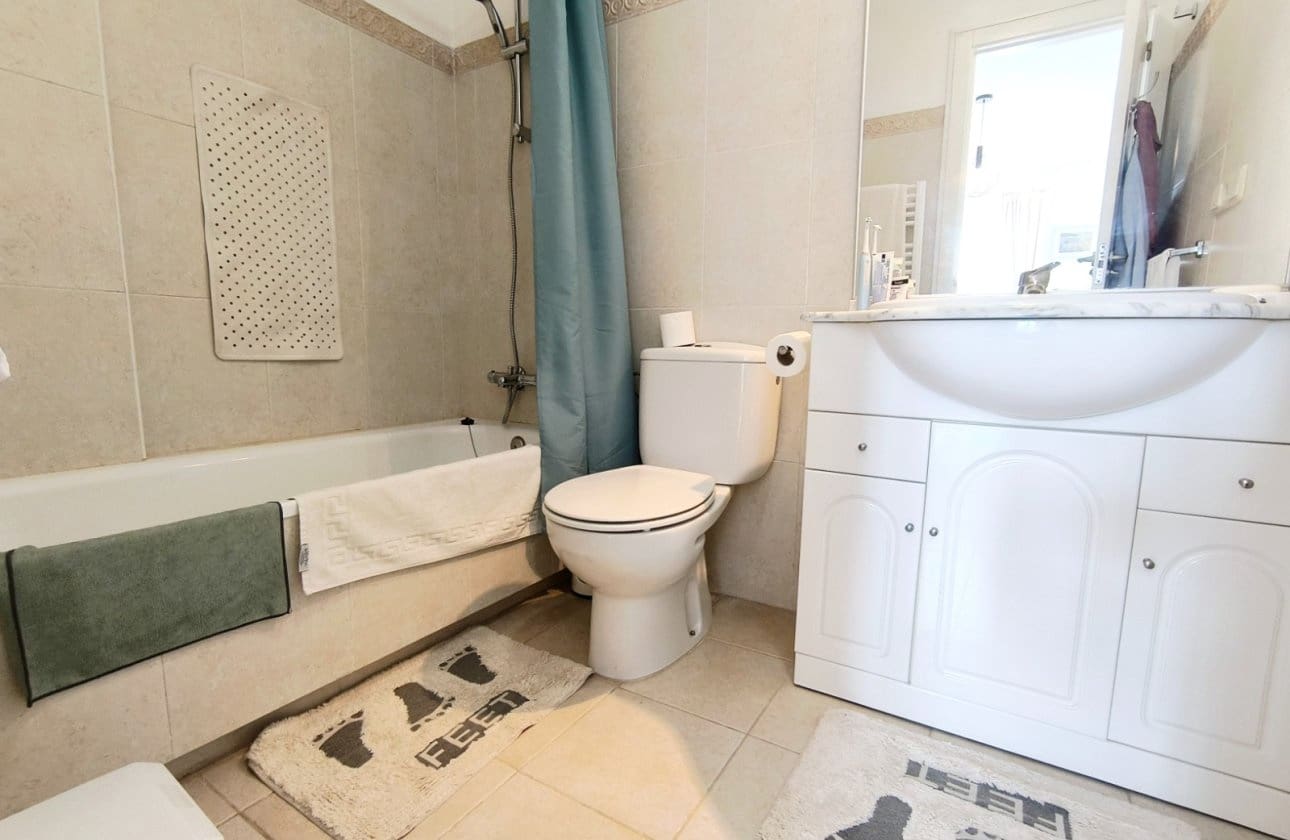 2 chambre Appartement à vendre à Jacarilla avec piscine garage - 139 950 € (Ref: 10125017)
