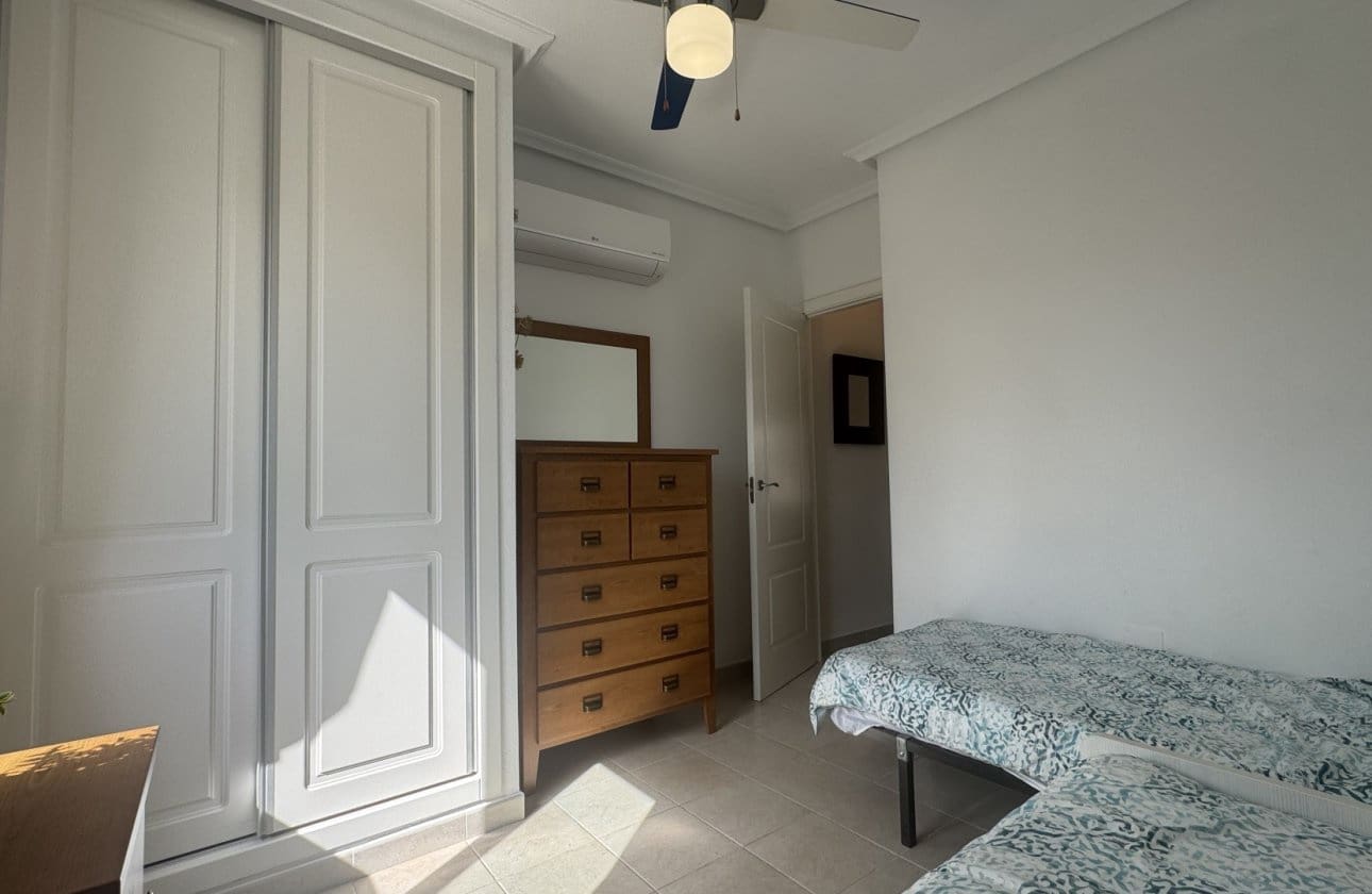 2 chambre Appartement à vendre à Jacarilla avec piscine garage - 139 950 € (Ref: 10125017)