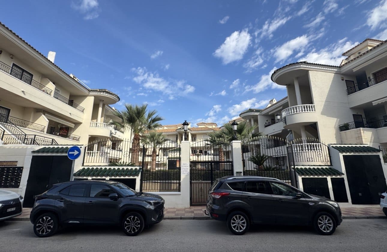 2 chambre Appartement à vendre à Jacarilla avec piscine garage - 139 950 € (Ref: 10125017)