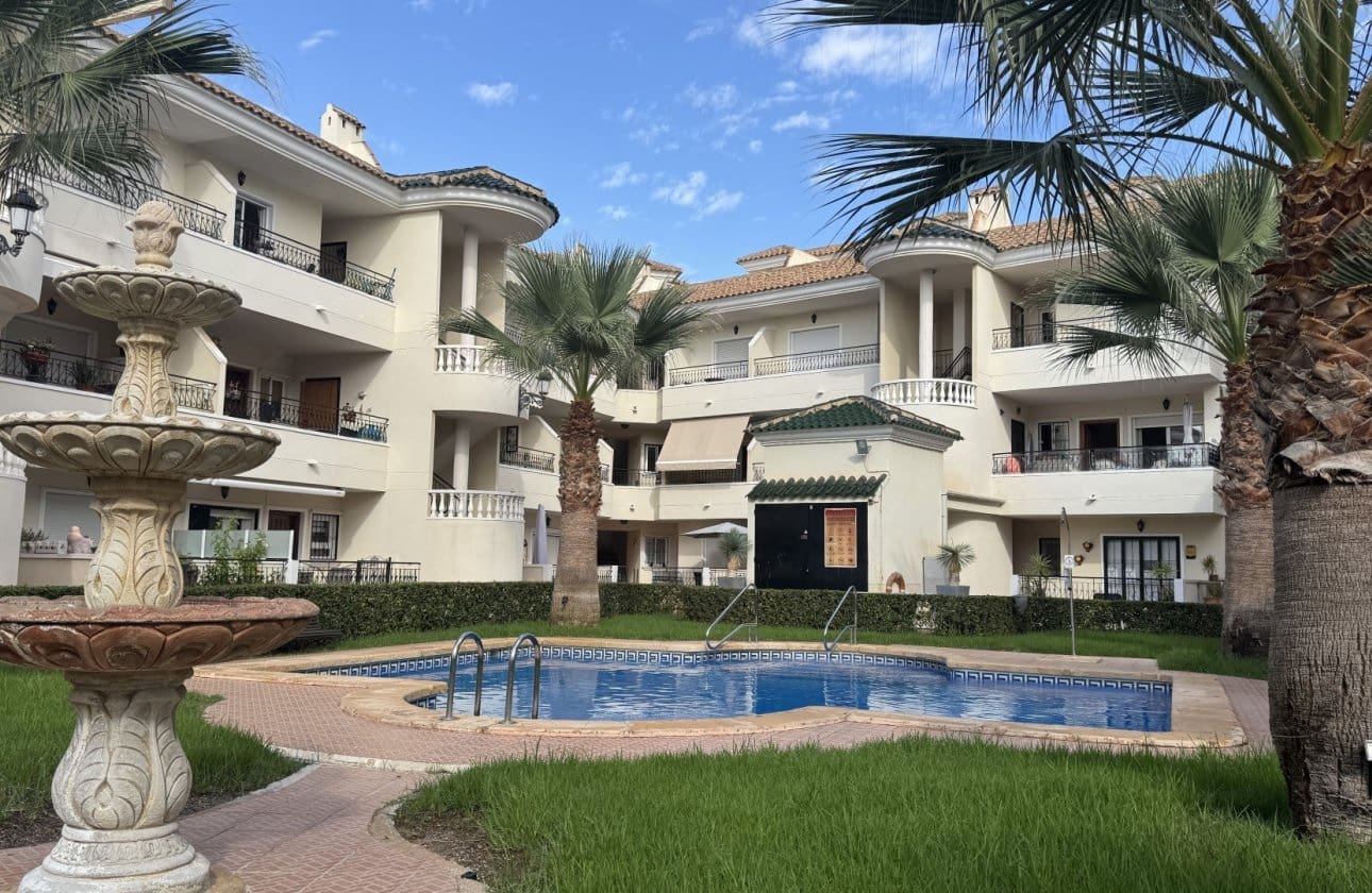2 chambre Appartement à vendre à Jacarilla avec piscine garage - 139 950 € (Ref: 10125017)