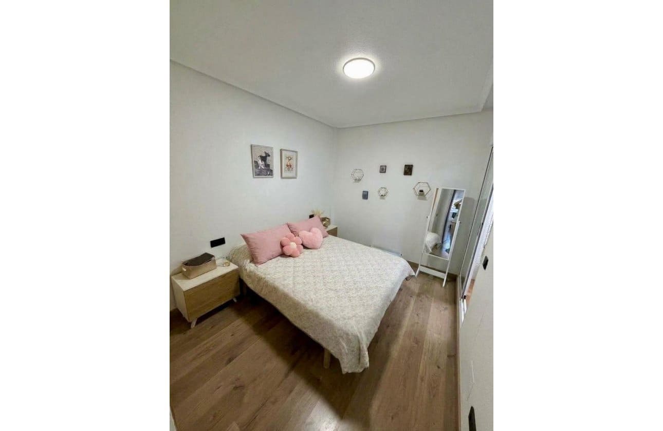 2 soveværelse Lejlighed til salg i Orihuela med swimmingpool - € 115.000 (Ref: 10179392)