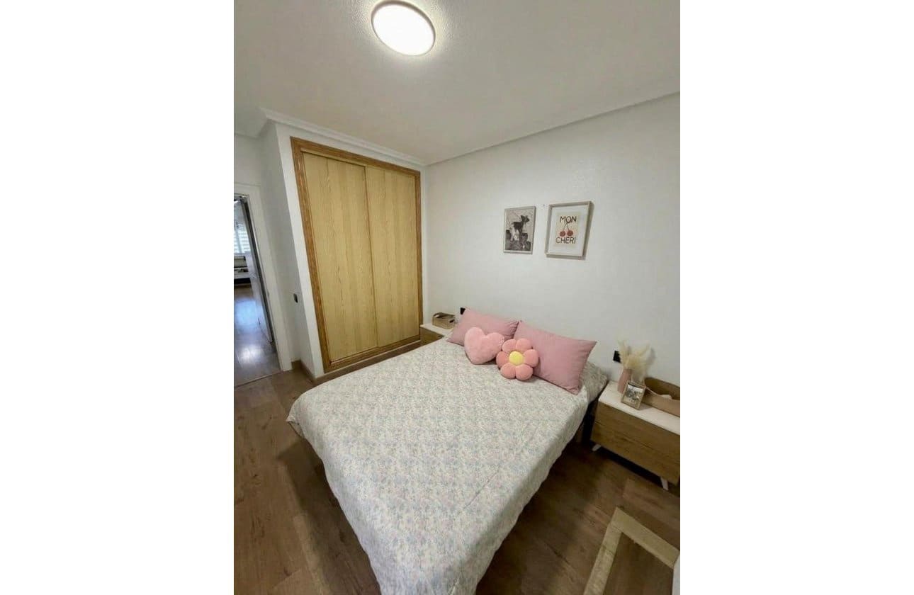 2 soveværelse Lejlighed til salg i Orihuela med swimmingpool - € 115.000 (Ref: 10179392)