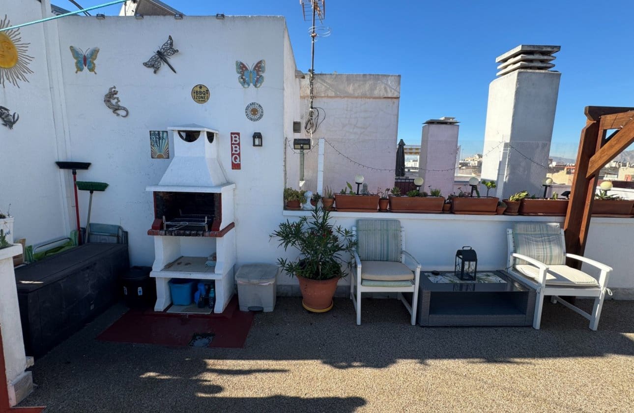 3 Zimmer Apartment zu verkaufen in Almoradi mit Pool - 158.000 € (Ref: 10179393)