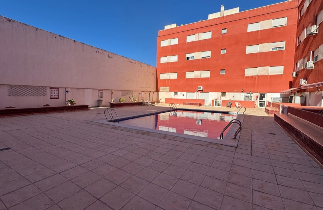3 Zimmer Apartment zu verkaufen in Almoradi mit Pool - 158.000 € (Ref: 10179393)