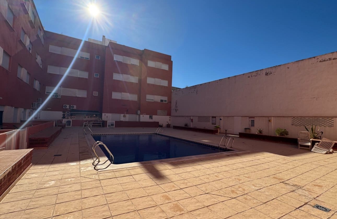 3 Zimmer Apartment zu verkaufen in Almoradi mit Pool - 158.000 € (Ref: 10179393)