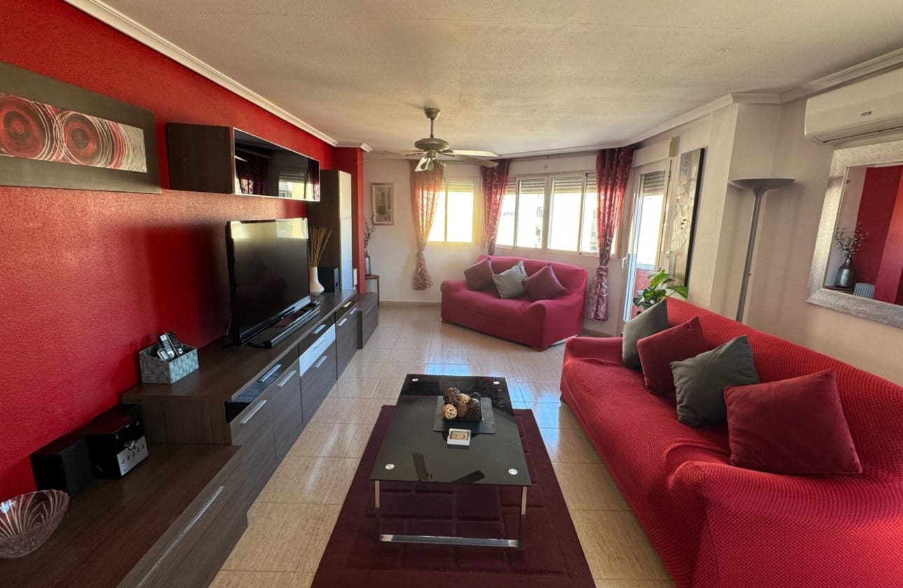 3 Zimmer Apartment zu verkaufen in Almoradi mit Pool - 158.000 € (Ref: 10179393)