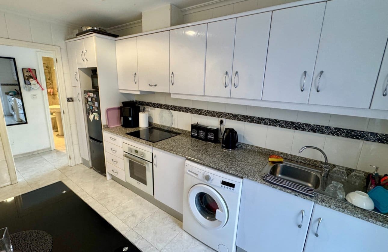 Apartamento de 3 habitaciones en Los Montesinos en venta - 145.000 € (Ref: 10183879)