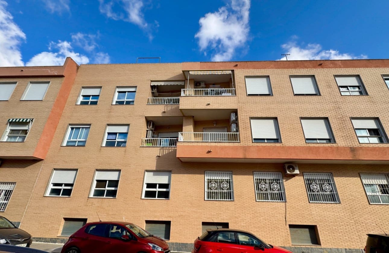Apartamento de 3 habitaciones en Los Montesinos en venta - 145.000 € (Ref: 10183879)