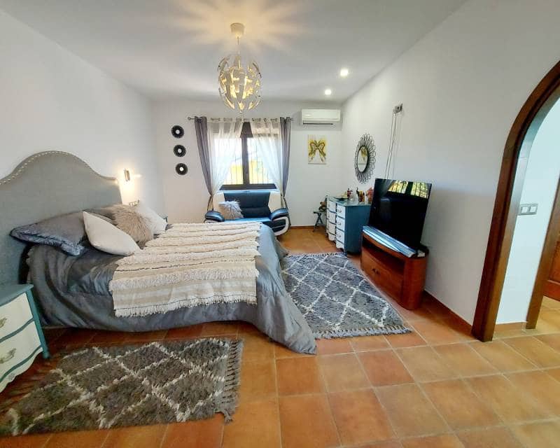 4 chambre Finca/Maison de Campagne à vendre à Bigastro avec piscine garage - 595 000 € (Ref: 8084245)