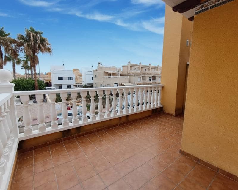 3 sovrum Semi-fristående Villa till salu i Ciudad Quesada med pool - 265 000 € (Ref: 8500439)