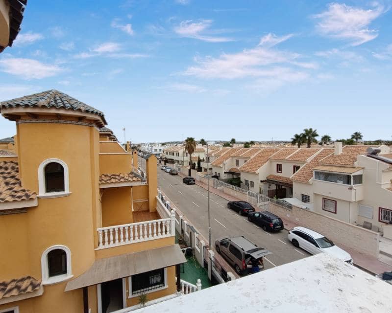 3 sovrum Semi-fristående Villa till salu i Ciudad Quesada med pool - 265 000 € (Ref: 8500439)