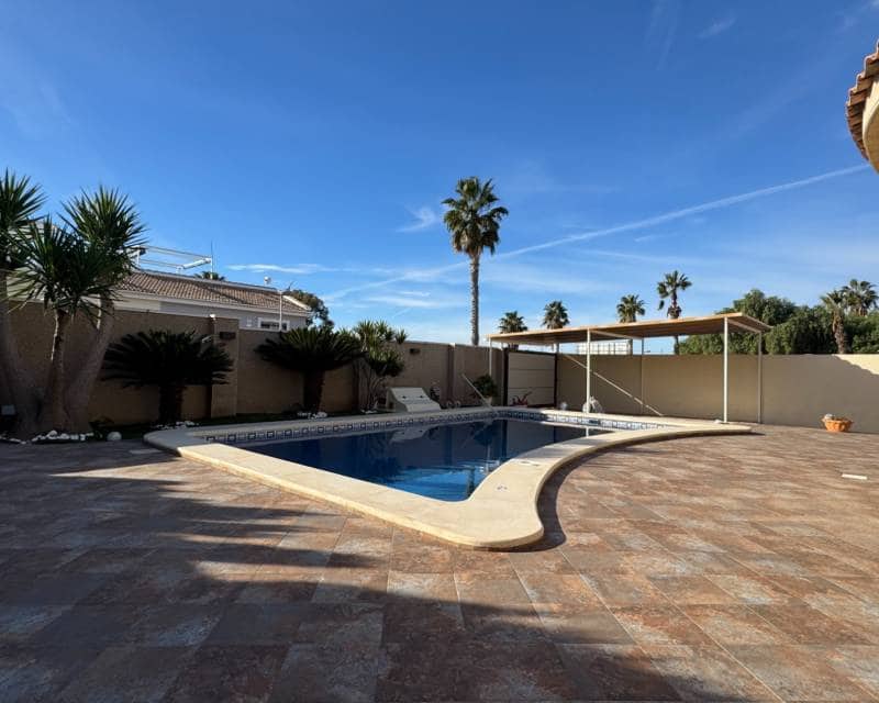 3 Zimmer Villa zu verkaufen in Benijofar mit Pool Garage - 325.000 € (Ref: 8722695)