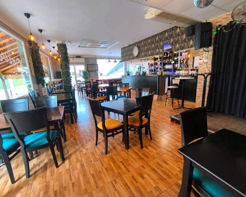 Kommersiell till salu i Villamartin - 95 000 € (Ref: 8826177)