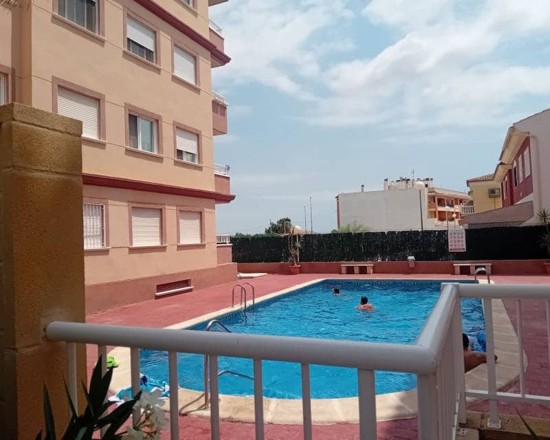 2 bedroom Apartment for sale in Algorfa with pool - € 125,000 (Ref: 9169817)