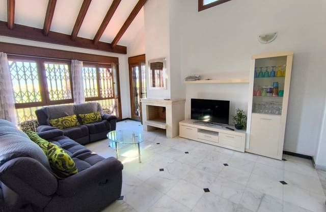 Chalet de 3 habitaciones en Algorfa en venta con piscina - 395.000 € (Ref: 9237862)