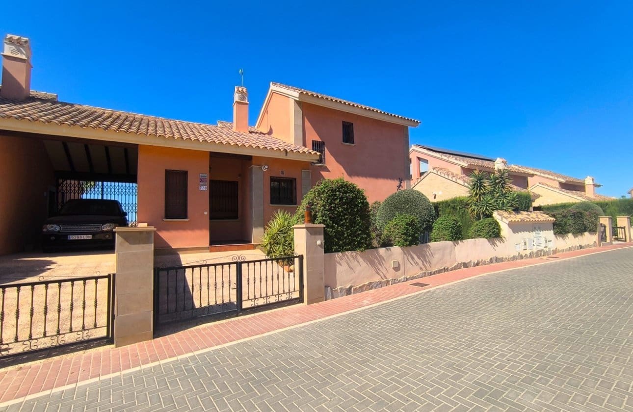 Chalet de 3 habitaciones en Algorfa en venta con piscina - 395.000 € (Ref: 9237862)