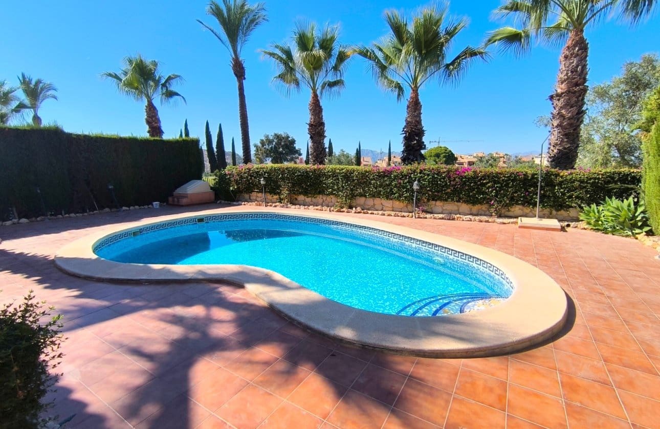 Chalet de 3 habitaciones en Algorfa en venta con piscina - 395.000 € (Ref: 9237862)