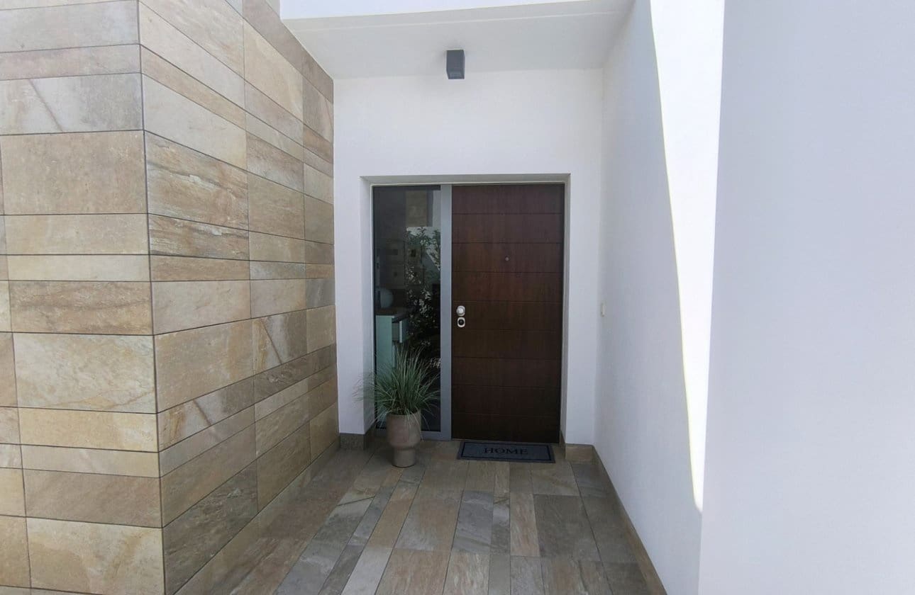 Chalet de 3 habitaciones en Algorfa en venta con piscina garaje - 585.000 € (Ref: 9255851)