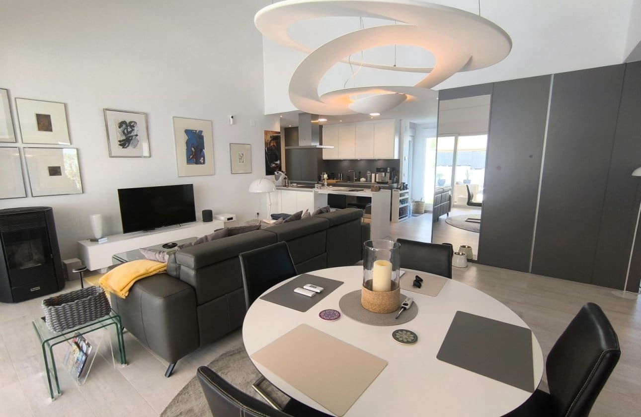 Chalet de 3 habitaciones en Algorfa en venta con piscina garaje - 585.000 € (Ref: 9255851)