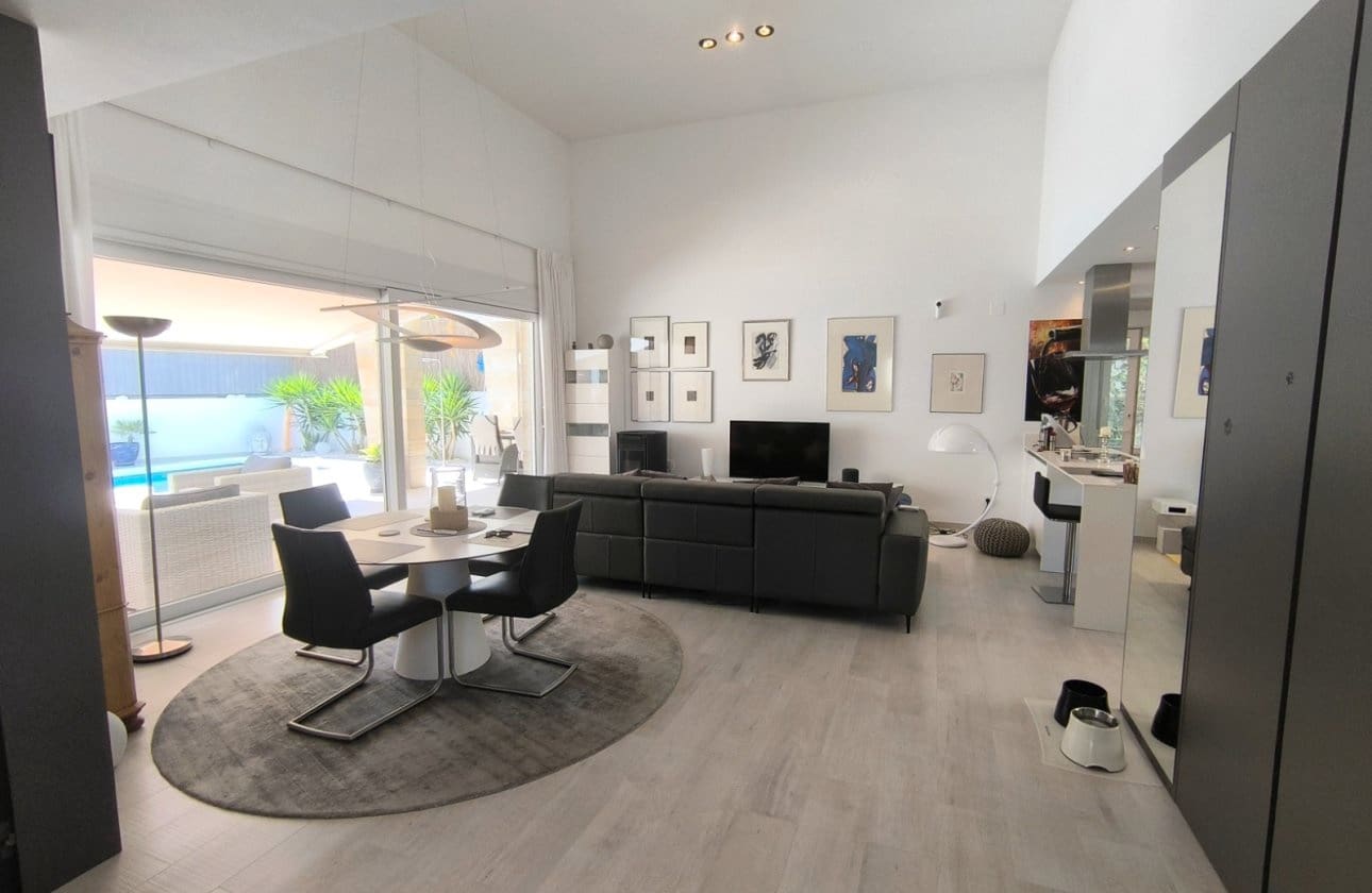 Chalet de 3 habitaciones en Algorfa en venta con piscina garaje - 585.000 € (Ref: 9255851)