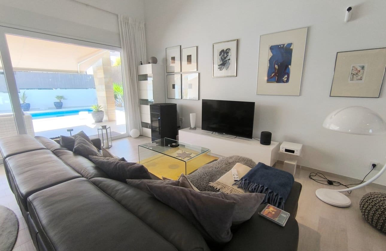 Chalet de 3 habitaciones en Algorfa en venta con piscina garaje - 585.000 € (Ref: 9255851)