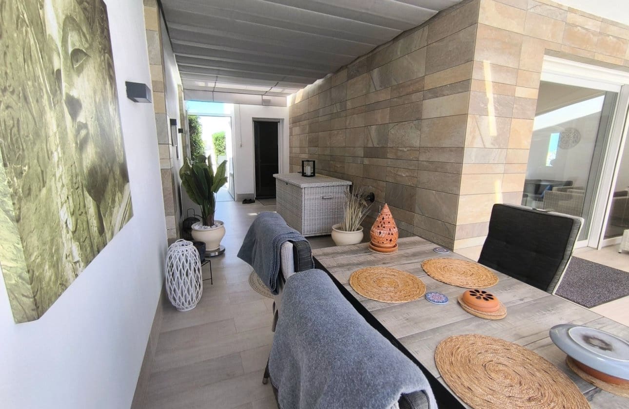 Chalet de 3 habitaciones en Algorfa en venta con piscina garaje - 585.000 € (Ref: 9255851)
