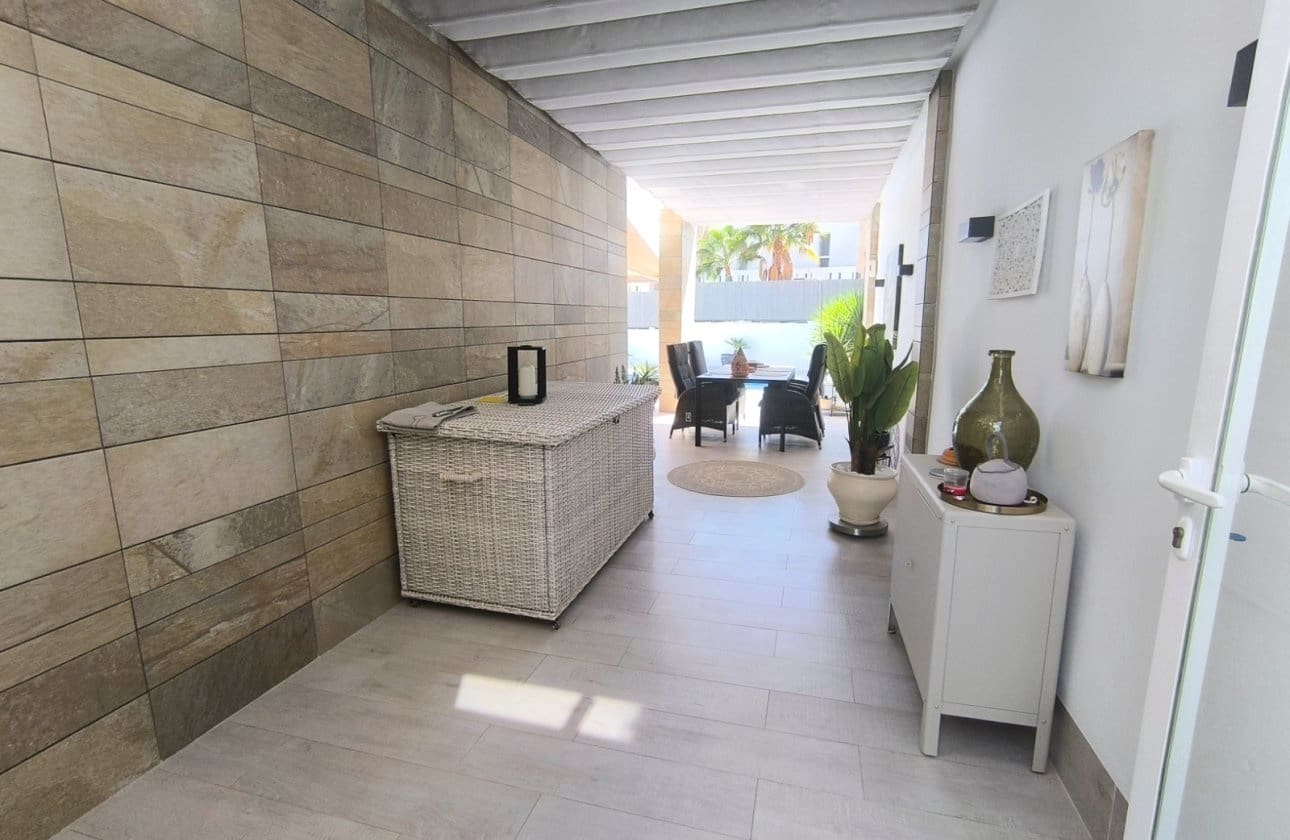 Chalet de 3 habitaciones en Algorfa en venta con piscina garaje - 585.000 € (Ref: 9255851)