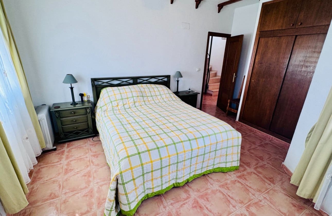 3 makuuhuone Paritalo myytävänä paikassa Algorfa mukana uima-altaan 
autotalli - 165 000 € (Ref: 9274688)