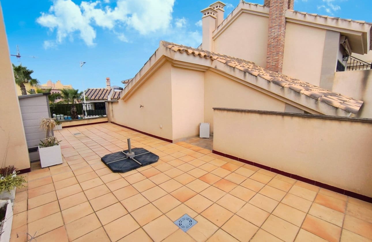 2 soveværelse Bungalow til salg i Algorfa med swimmingpool garage - € 219.950 (Ref: 9294771)